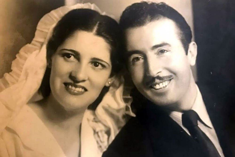 Abla Mohammed Taher Dajani Daoudi on her wedding day with her groom, Aref Kleibo, 1953