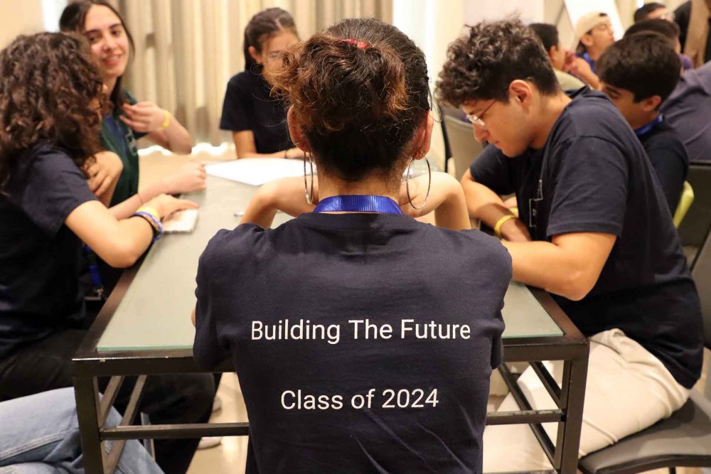 Palestinian students participate in AlNayzak's Horizons Academy, 2023