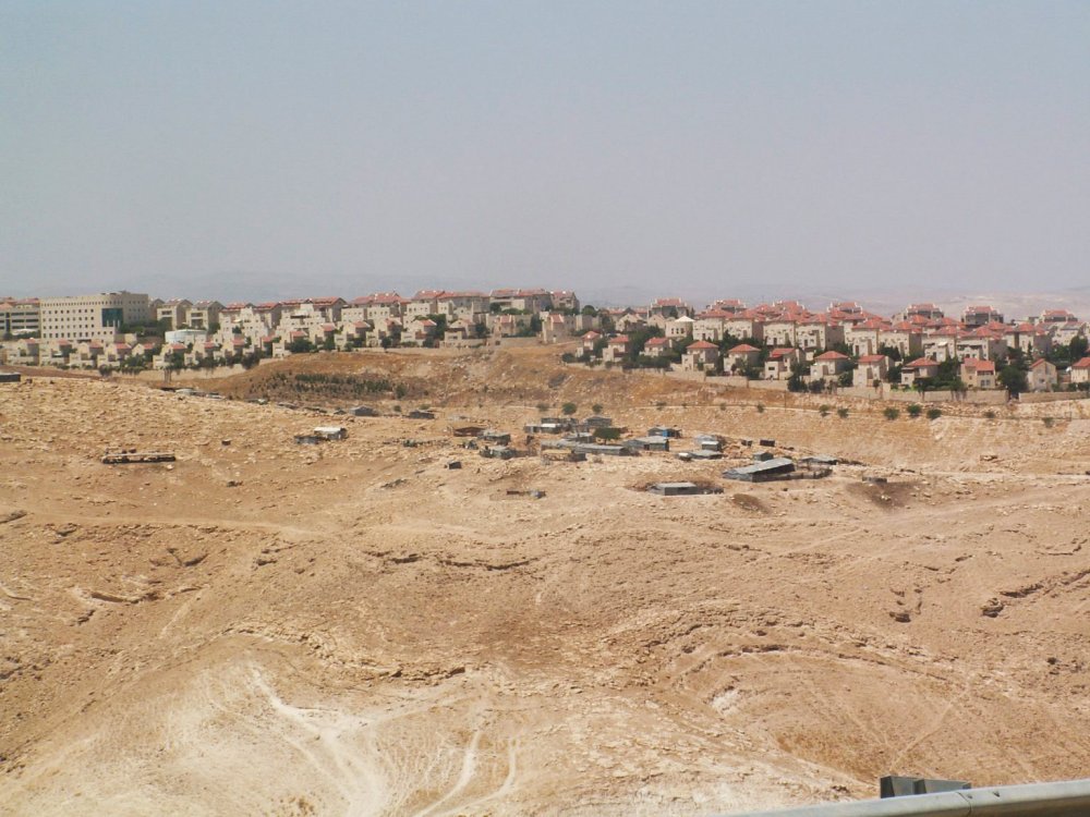 The Abu Nuwar Bedouin community, threatened with forced displacement, sits next to settlement Ma‘ale Adumim.