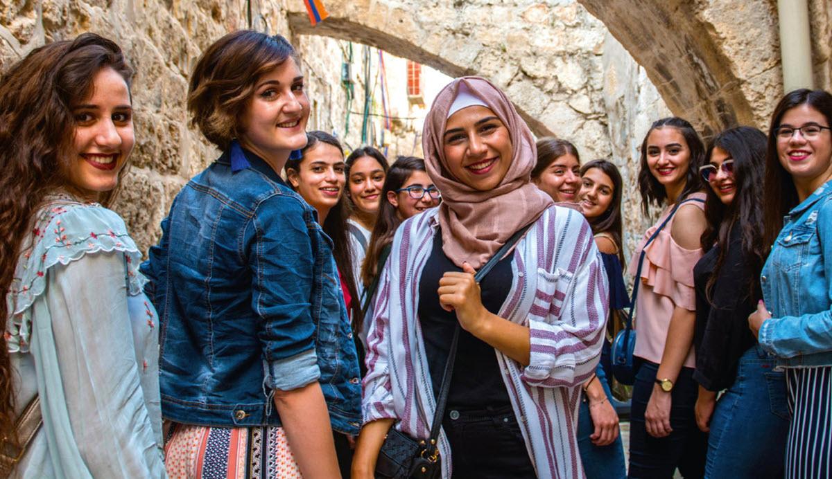 Jerusalem girls choir members on the Banat al-Quds album cover