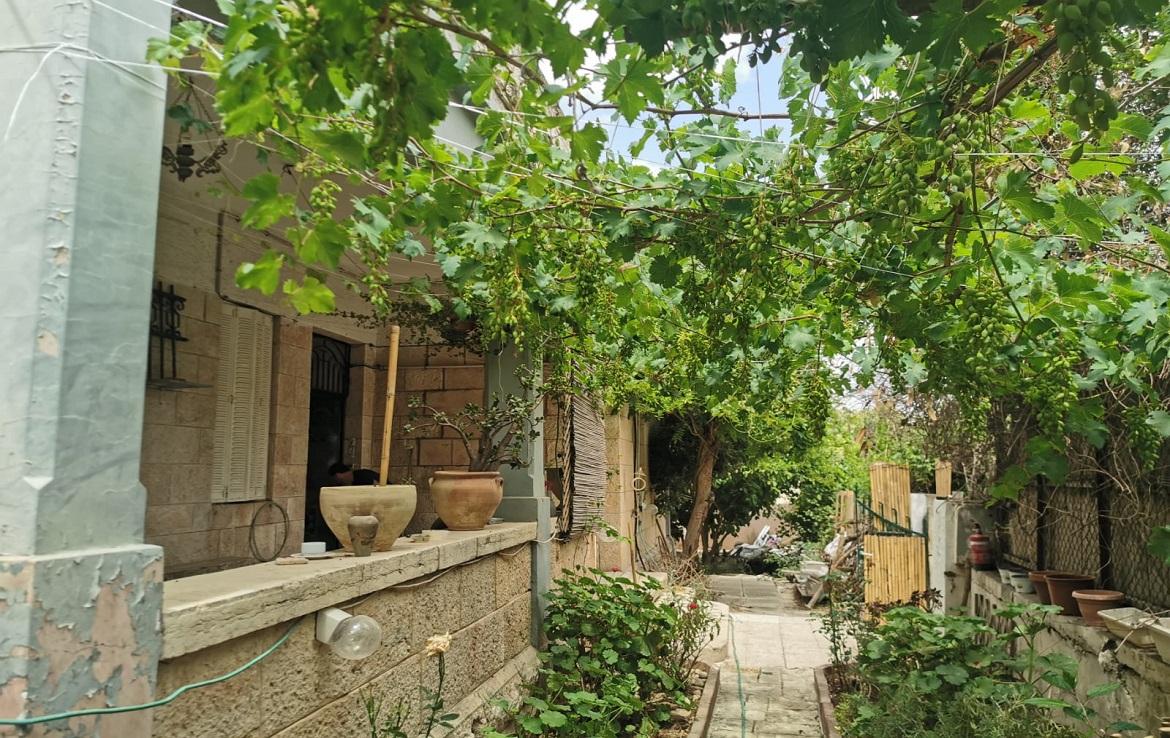 A Baq'a neighborhood home that appears to be an old, vacated Palestinian home