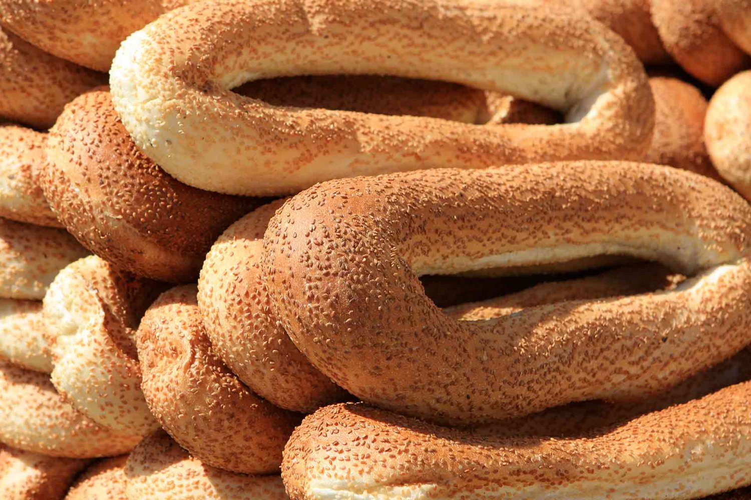 Long rings of Jerusalem's sesame bread, ka'ek al-quds