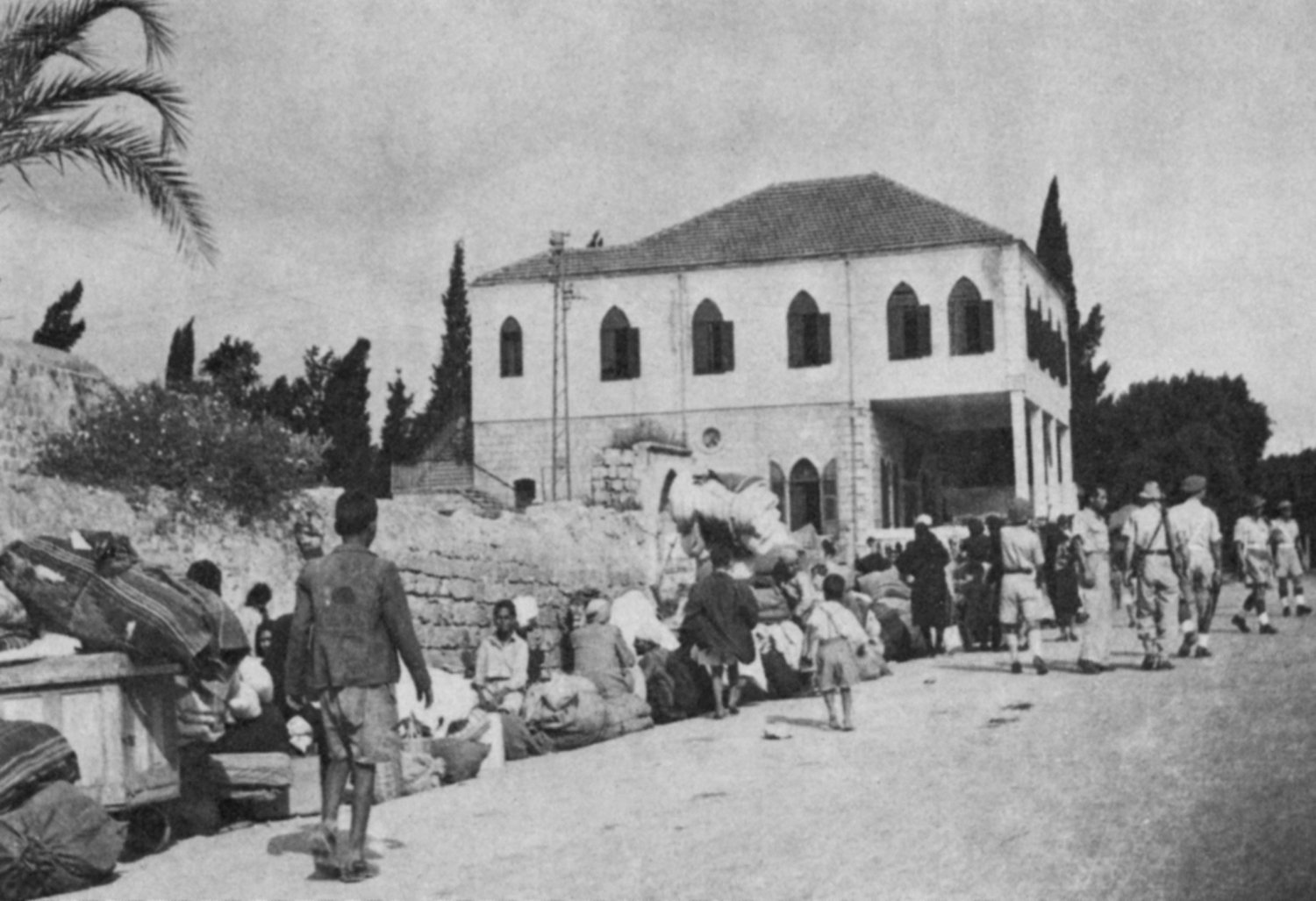 Palestinian refugees being expelled from Ramla during Operation Danny