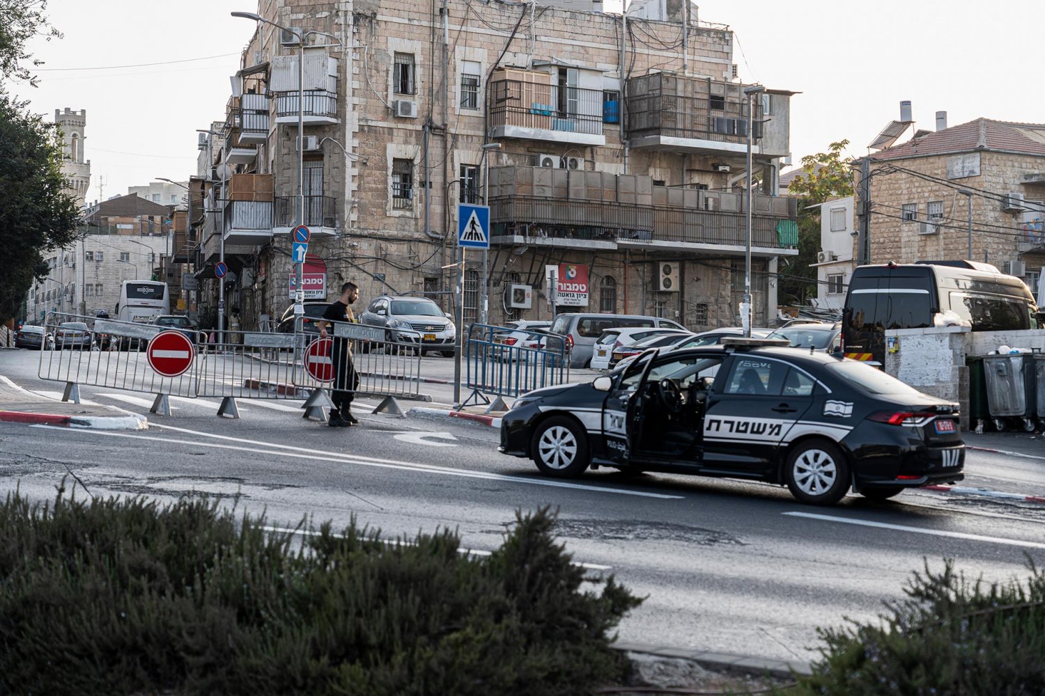 A policeman closes off a Jerusalem street on Yom Kippur