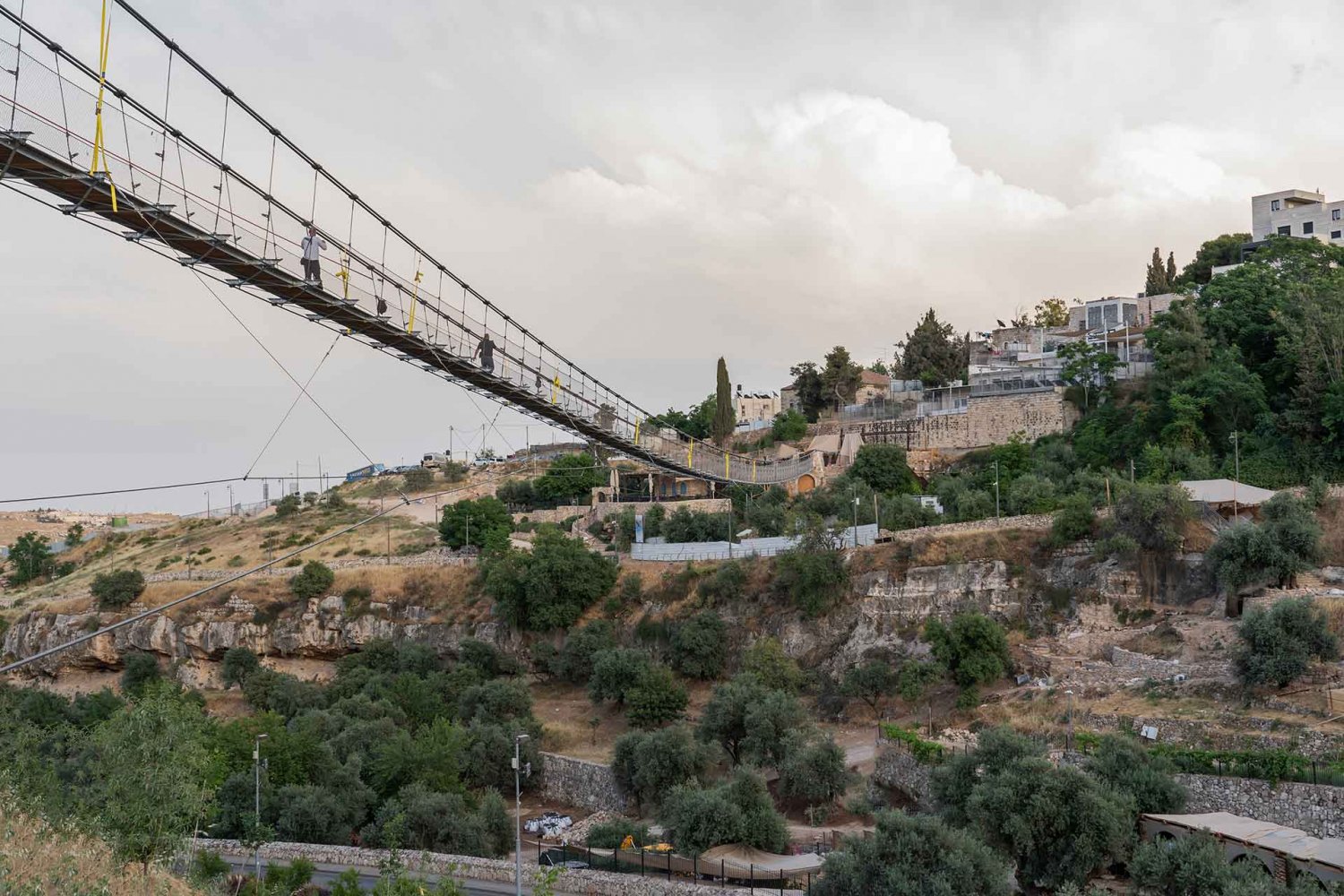 The first leg of the new suspension bridge over Silwan shortly after its completion, May 28, 2023