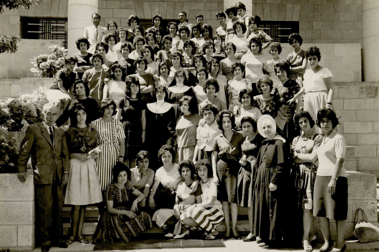 Students of Schmidt’s Girls College, 1946 