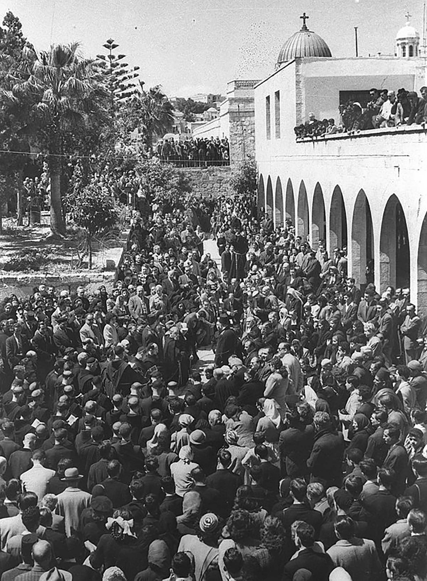 Pilgrims assemble outside the Church of Saint Anne in Jerusalem’s Old City, November 10, 1930.